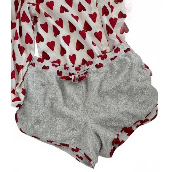 Victoria's Secret Heart Print Button-Up Sherpa Lined PJ Set - Picture 6 of 8